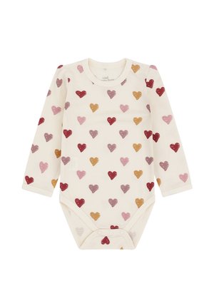 Cremfarbener Baby-Body mit langen Ärmeln, Druckknöpfen und einem mehrfarbigen Herzmuster in Rot, Rosa, Lila und Senfgelb.