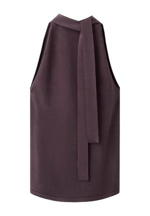 Tmavě fialový pletený top bez rukávů s vysokým výstřihem a dlouhým látkovým páskem, který visí vpředu.