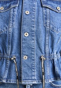 Karl Lagerfeld Jeans TIED JACKET - Τζιν μπουφάν - light blue stone