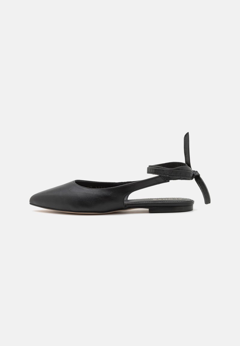 ALOHAS Slingback ballerina´s zwart