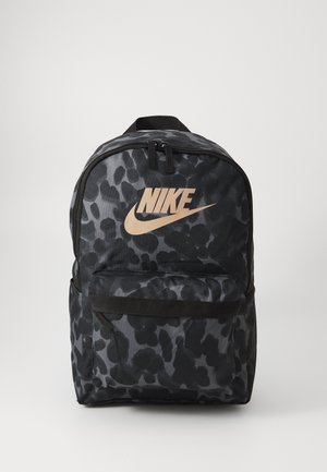 Nike Sportswear, UNISEX - Sac à dos - dark smoke grey/black/metalic red bronze