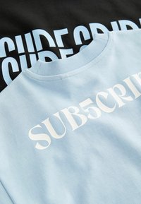 Next 2PK - Trükipildiga T-särk - blue black subscribe
