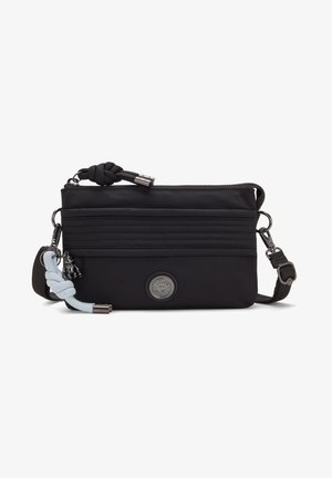 Sac bandoulière rectangulaire noir avec tirette de fermeture éclair tressée, pendentif en nœud bleu clair, détail cousu à l'avant et sangle réglable.