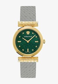 Valitud, Silver, gold and green