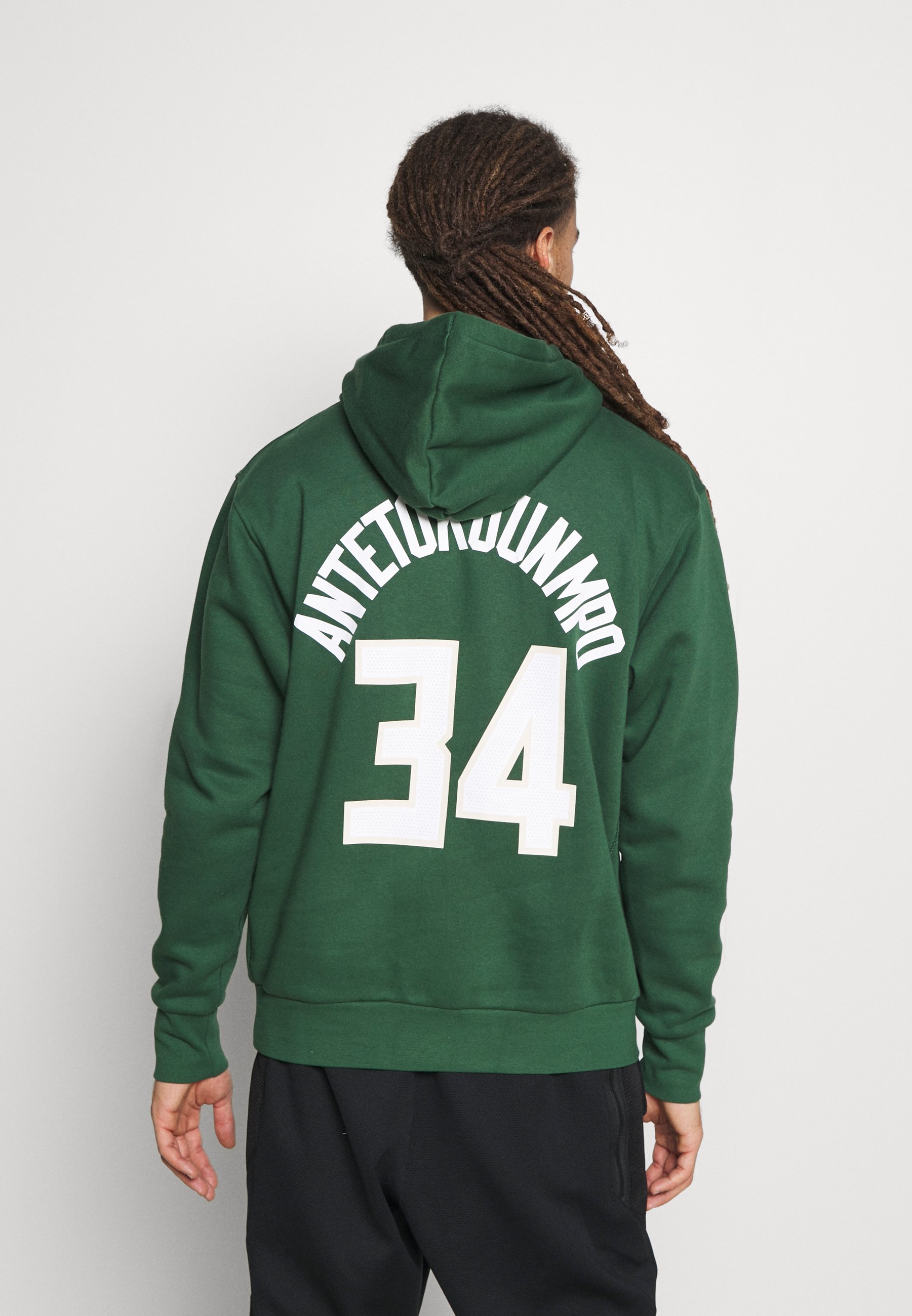 bucks nike sweatshirt