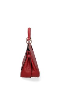 Borsa a mano in pelle rossa con finitura testurizzata, forma strutturata e dettagli in metallo dorato, dotata di manico superiore e chiusura laterale.