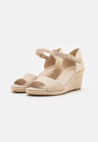 Tamaris Espadrillid - ivory