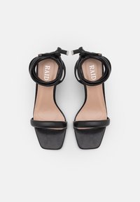 RAID Korolliset sandaalit - black
