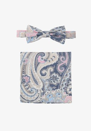 Navyblaues Fliegen- und Einstecktuch-Set mit einem Paisleymuster in Pink- und Beigetönen, aus einem Stoff mit strukturiertem Finish.