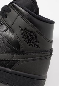 Jordan AIR JORDAN 1 MID - Sapatilhas de cano alto - black
