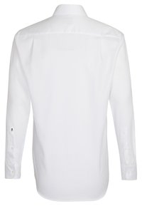 Camicia bianca a maniche lunghe con colletto a punta, polsini con bottoni, texture liscia e un piccolo dettaglio ricamato sulla manica.