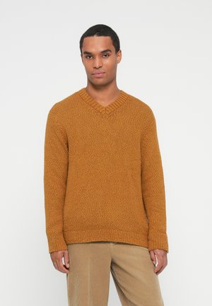 SLHANGUS LS  RELAXED V-NECK - Jumper - light brown