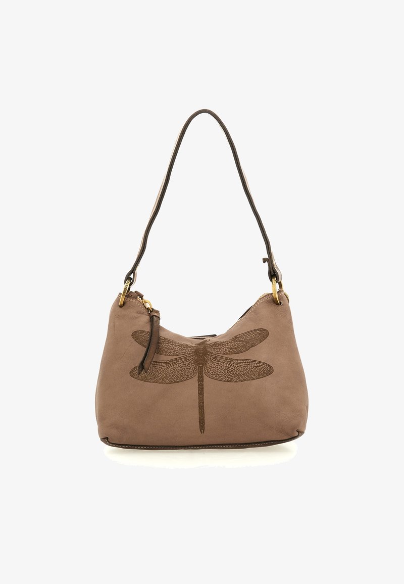 Borsa a tracolla in pelle marrone con una superficie liscia e un design di libellula in rilievo sulla parte anteriore; presenta una singola tracolla curvata.