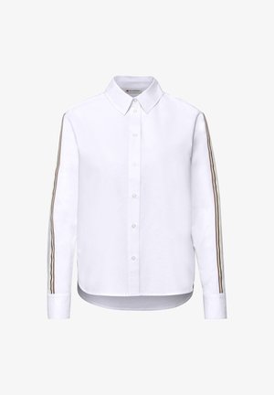 Biała koszula z długim rękawem i zapięciem na guziki na przodzie. Rękawy ozdobione pionowymi paskami w kontrastujących kolorach brązu i kremu. Gładka faktura.