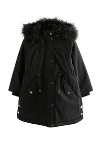 Sort parka med fake fur-beklædning på hætten, trykknapper, to frontlommer, justerbar snor i taljen og sidelukninger med trykknap.