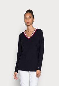 Tommy Hilfiger REGULAR - Camisola de manga comprida - desert sky