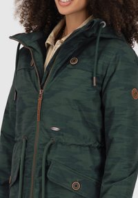 alife & kickin Parka - green gable