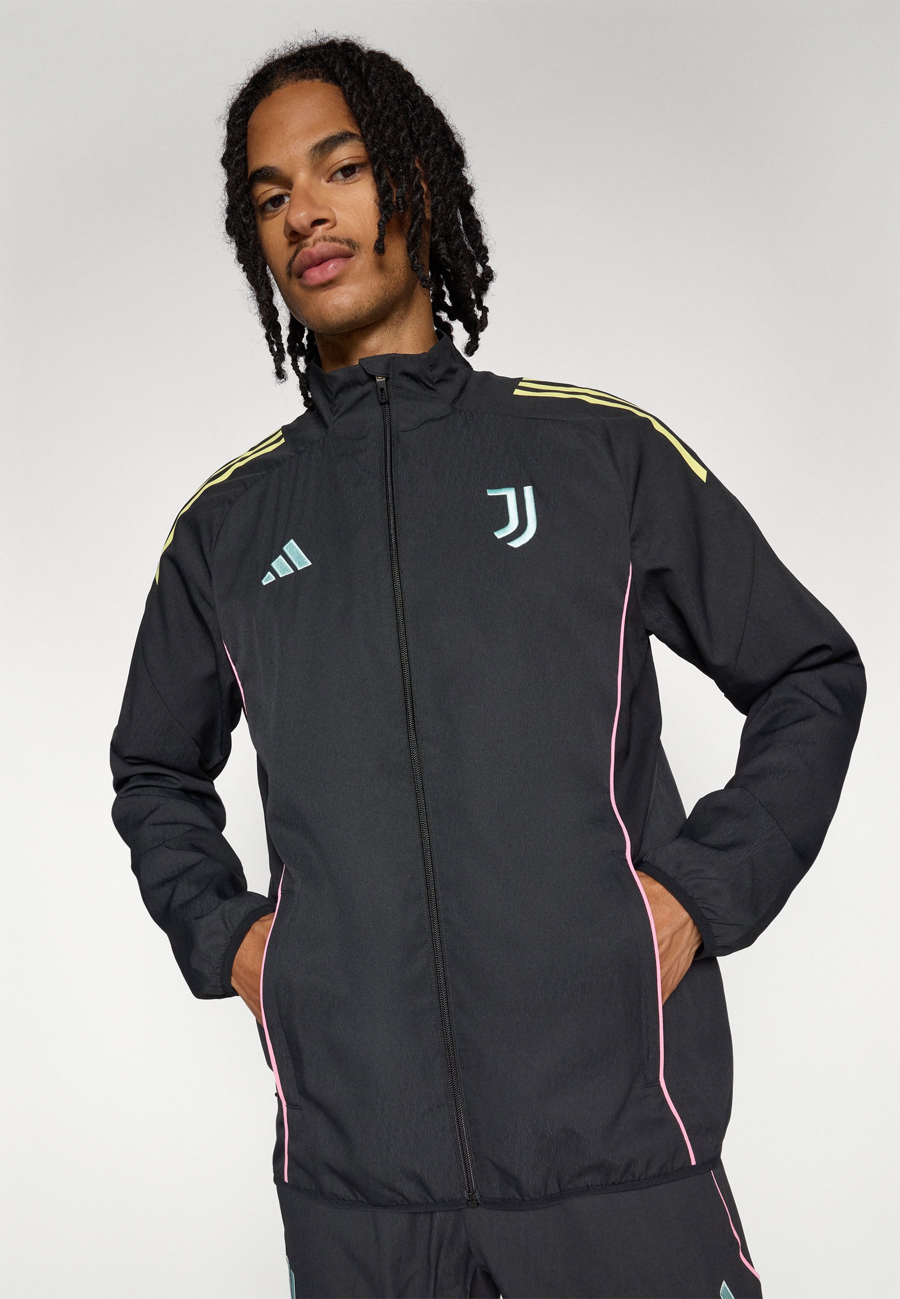 adidas Juventus ジャケット 黒　タグ付き Men's Juventus CNY Bomber Jacket Black adidas in Qatar -SSS