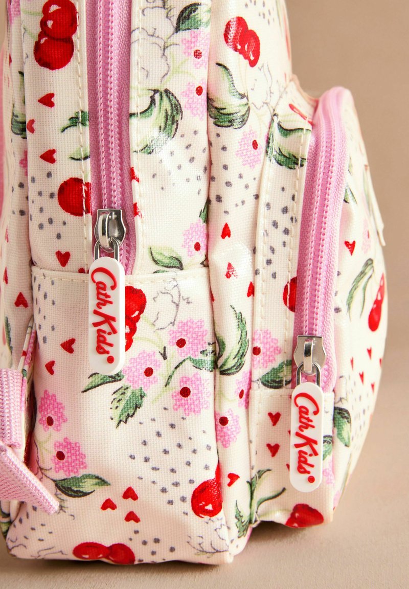 cath kidston mini backpack size Kids Unicorn Waves in Pink Oilcloth, Pink, Mini: Buy Online at Best Price in UAE Height 19cm Width 24cm Depth 7cm 100% Cotton. Mini Cath Kidston backpack (toddler