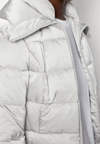 Guess Vinterkappa /-rock - grey