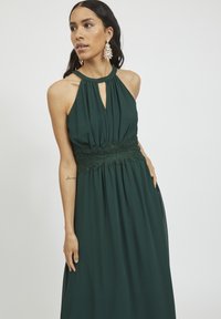 VILA VIMILINA HALTERNECK NOOS - Dolga obleka - pine grove