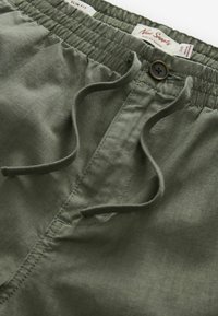 Next SLIM FIT zielony