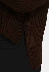 Non selezionato, brown
