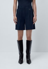 LeGer by Lena Gercke DITA - Shorts - black iris