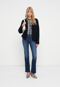Wrangler BOOTCUT - Jeans bootcut - misty moonstone