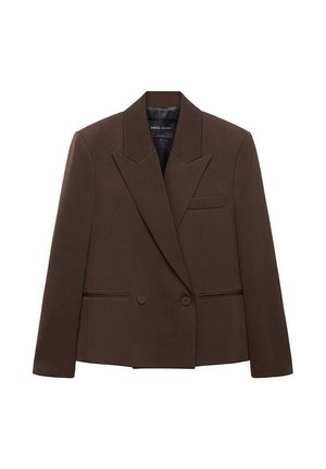 Blazer marrón de doble botonadura hecho de tela suave, con solapas de muesca, un bolsillo en el pecho y dos botones frontales.