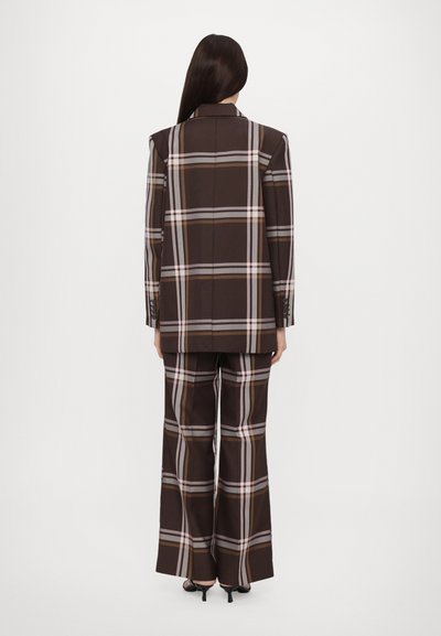 Stine Goya LONG SLEEVE BOXY BLAZER CASUAL TAILORING - Blézer - brown