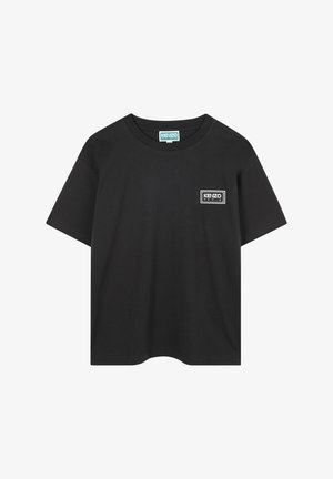 Zwarte katoenen t-shirt met een ronde halslijn en korte mouwen. Heeft een rechthoekig wit label met "KENZO PARIS" gedrukt op de voorkant.