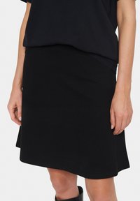 Saint Tropez KAILEEN - A-linjainen hame - black
