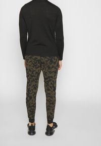 Casual Friday Strickpullover - black