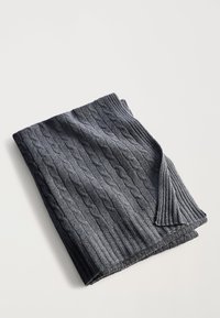 Selecionado, modern charcoal