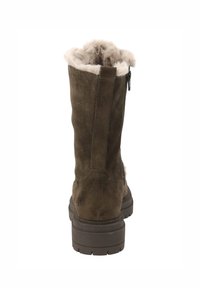 Brązowe zamszowe botki do połowy łydki z futrzanym mankietem i detalami zamka. Posiadają teksturowaną podeszwę dla lepszej przyczepności oraz solidną konstrukcję.