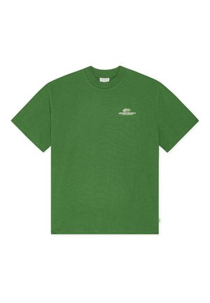 T-shirt vert à manches courtes avec col rond et petit logo blanc "Les Deux Society" sur la poitrine gauche.