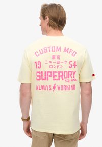 Superdry & Co LO-FI PUNK GRAPHIC - T-shirts print - urban cream
