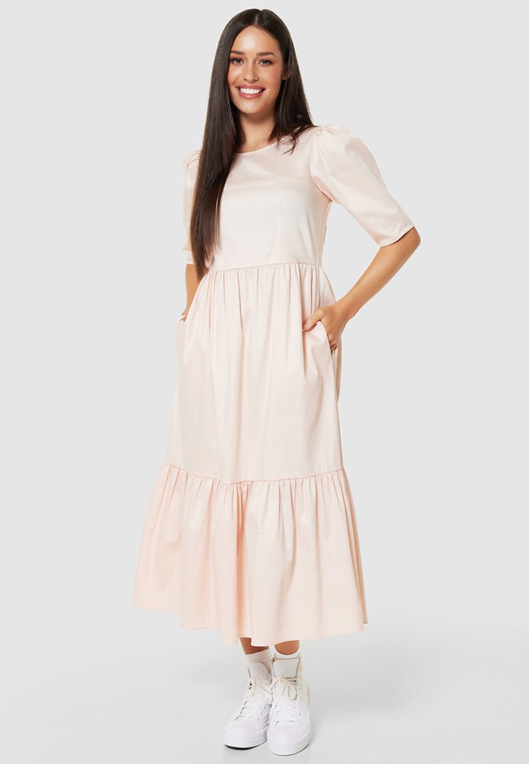 Closet Jurk abrikoos Closet Jurk abrikoos