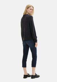 TOM TAILOR TTALEXA cropped - Kavbojke slim fit - rinsed blue denim