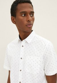 TOM TAILOR Hemd - off white green minimal design