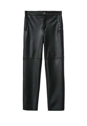 Sorte bukser i imiteret læder med lige pasform, der har en knaplukning i taljen, to forlommer og paneldetaljer. Glat tekstur hele vejen igennem.