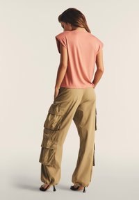 Freddy Camiseta estampada - light mahogany