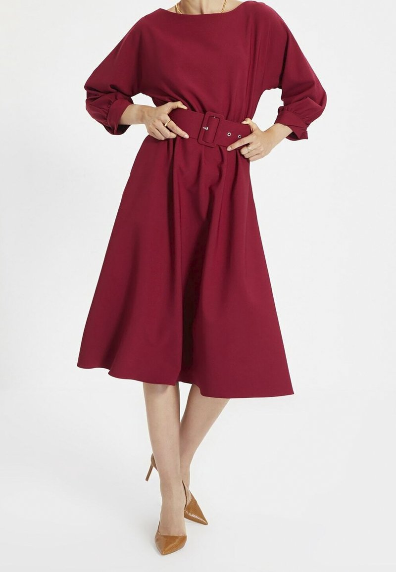 dark red shift dress Chic Red Dress - Shift Dress - Short Sleeve Dress
