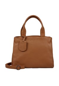 Brun læderhåndtaske med tekstureret finish, to håndtag og en aftagelig skulderrem. Har et lille emblem-hængemærke.