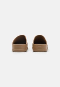 Crocs DYLAN  - Chanclas de baño - sepia