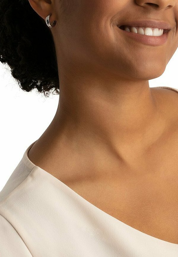 Ohrringe - silberfarben