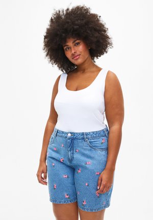 Zizzi MIT AUFGESTICKTEN BLUMEN - Shorts di jeans - light blue aop