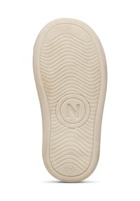 Semelle d'une chaussure de sport, en matériau en caoutchouc, couleur blanc cassé, surface texturée avec des motifs ondulés, logo circulaire avec un "N", marque de taille "21".