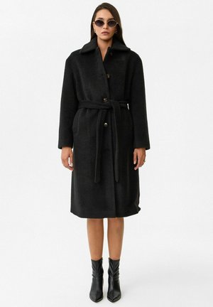 Mantel - black